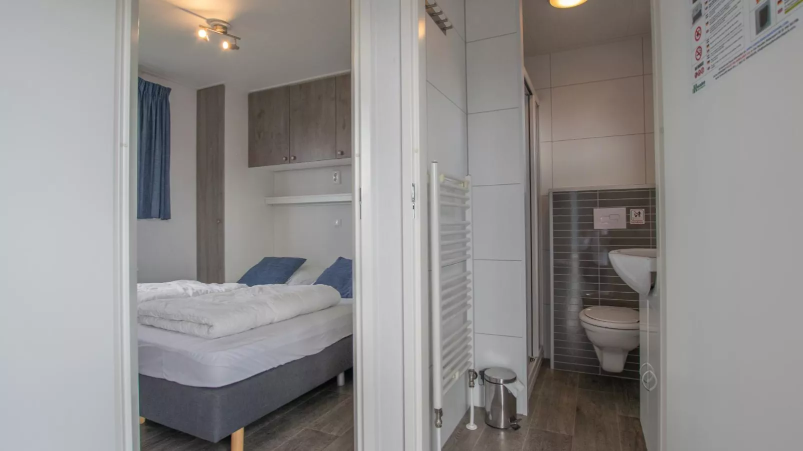 Purperreiger 24-34-Bedroom