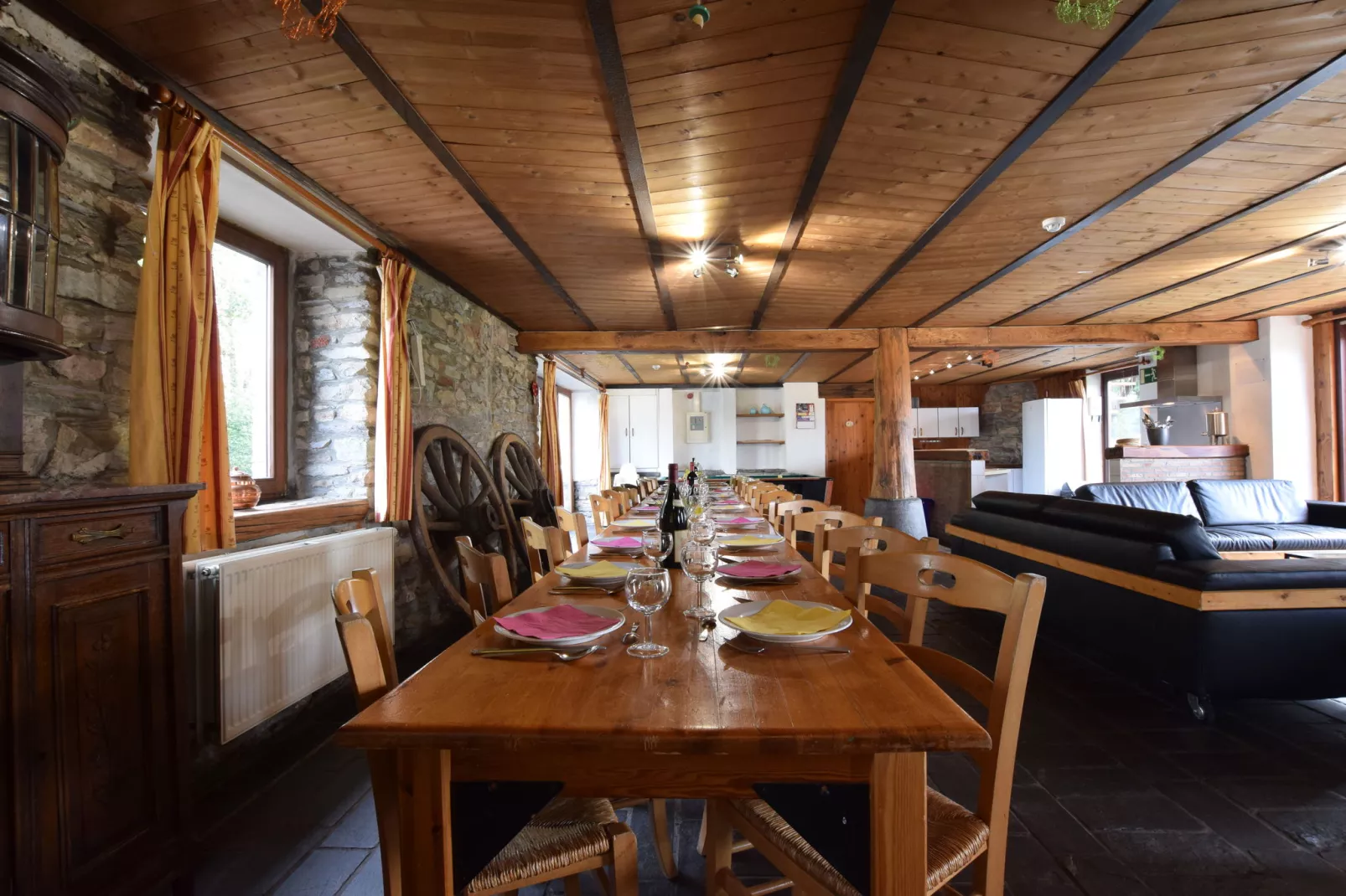 Dans les Champs-Dining room