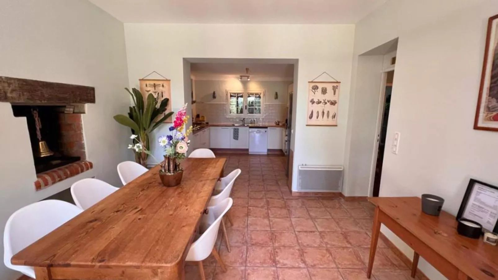 Villa Cantirane-Dining room