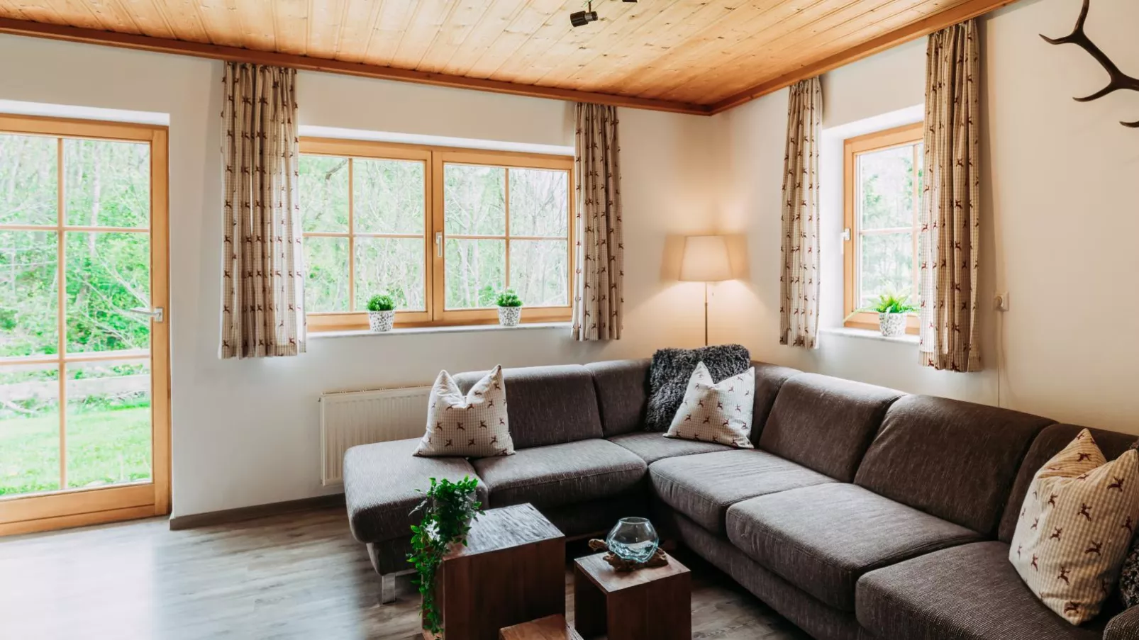 Barney-Living room