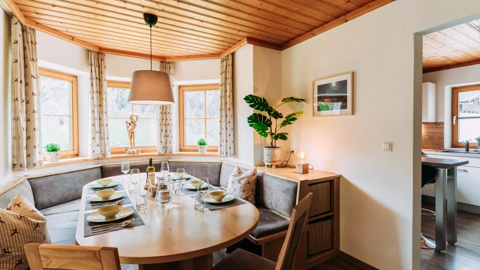 Barney-Dining room