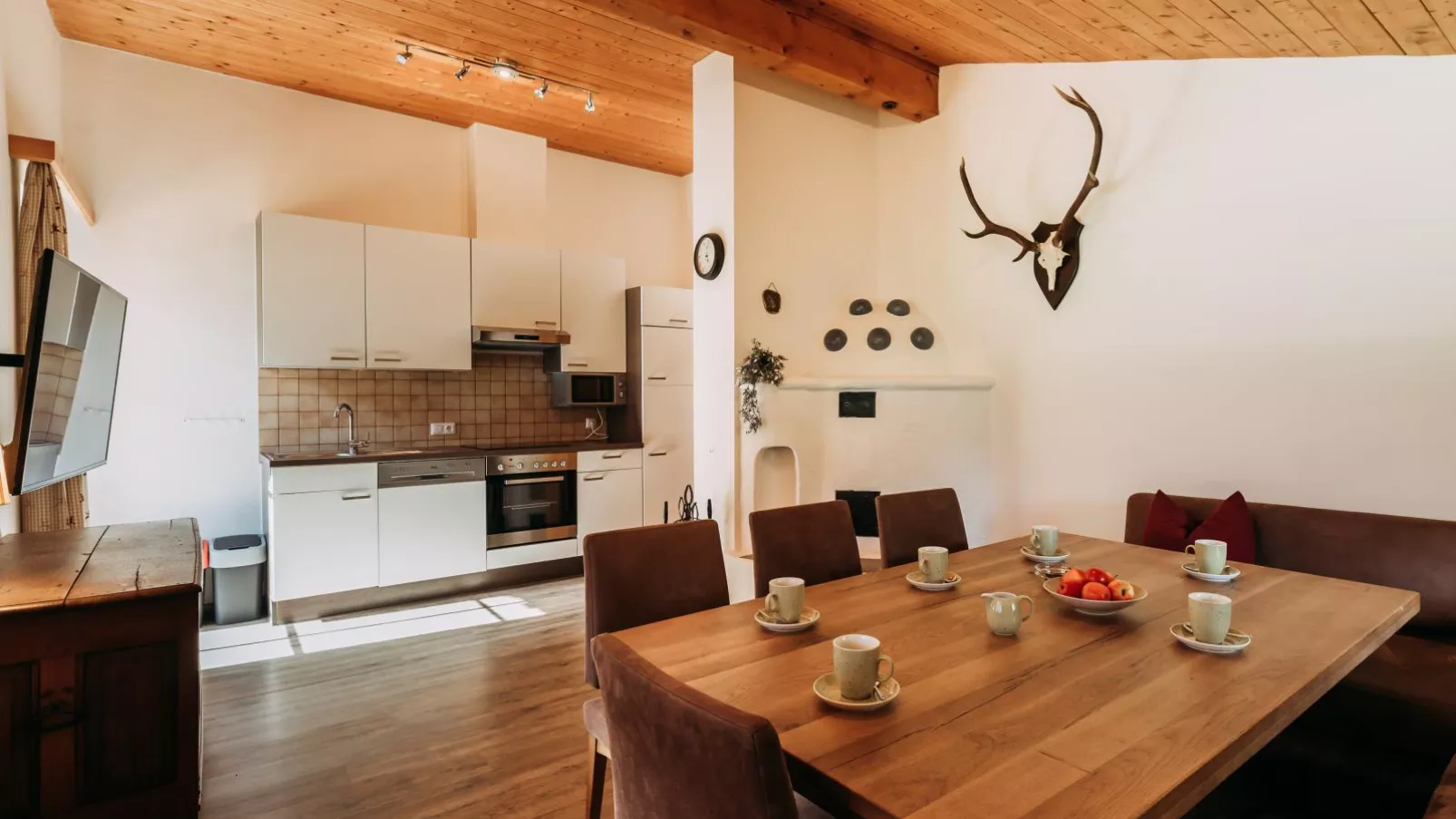 Barney-Dining room