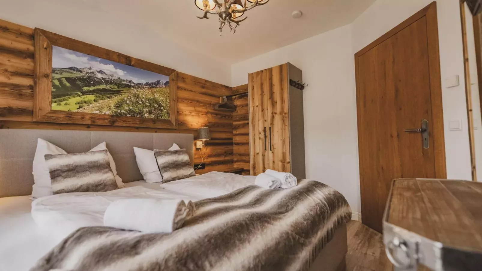 Green Garden Lodge B1-Bedroom