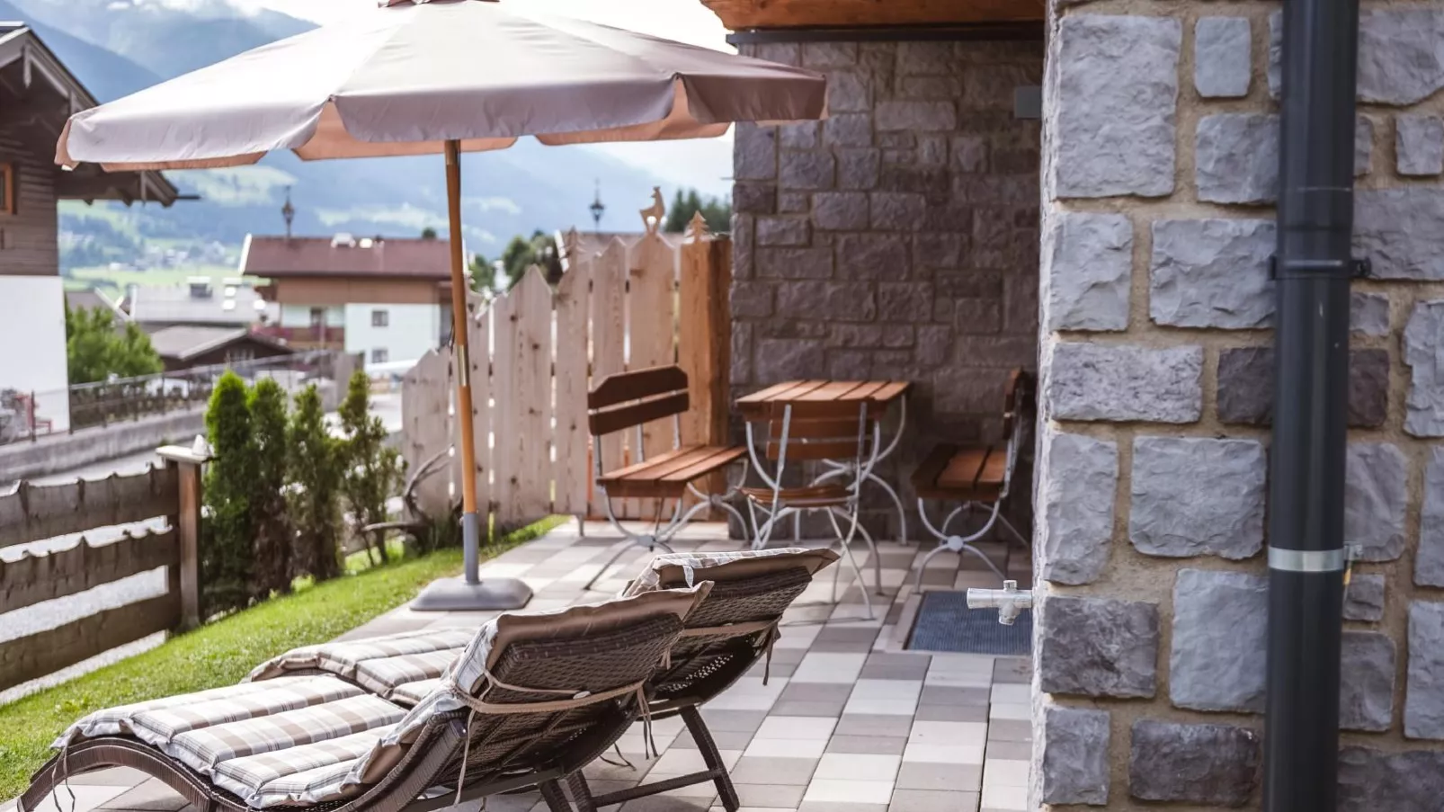 Green Garden Lodge B1-Terrace balcony
