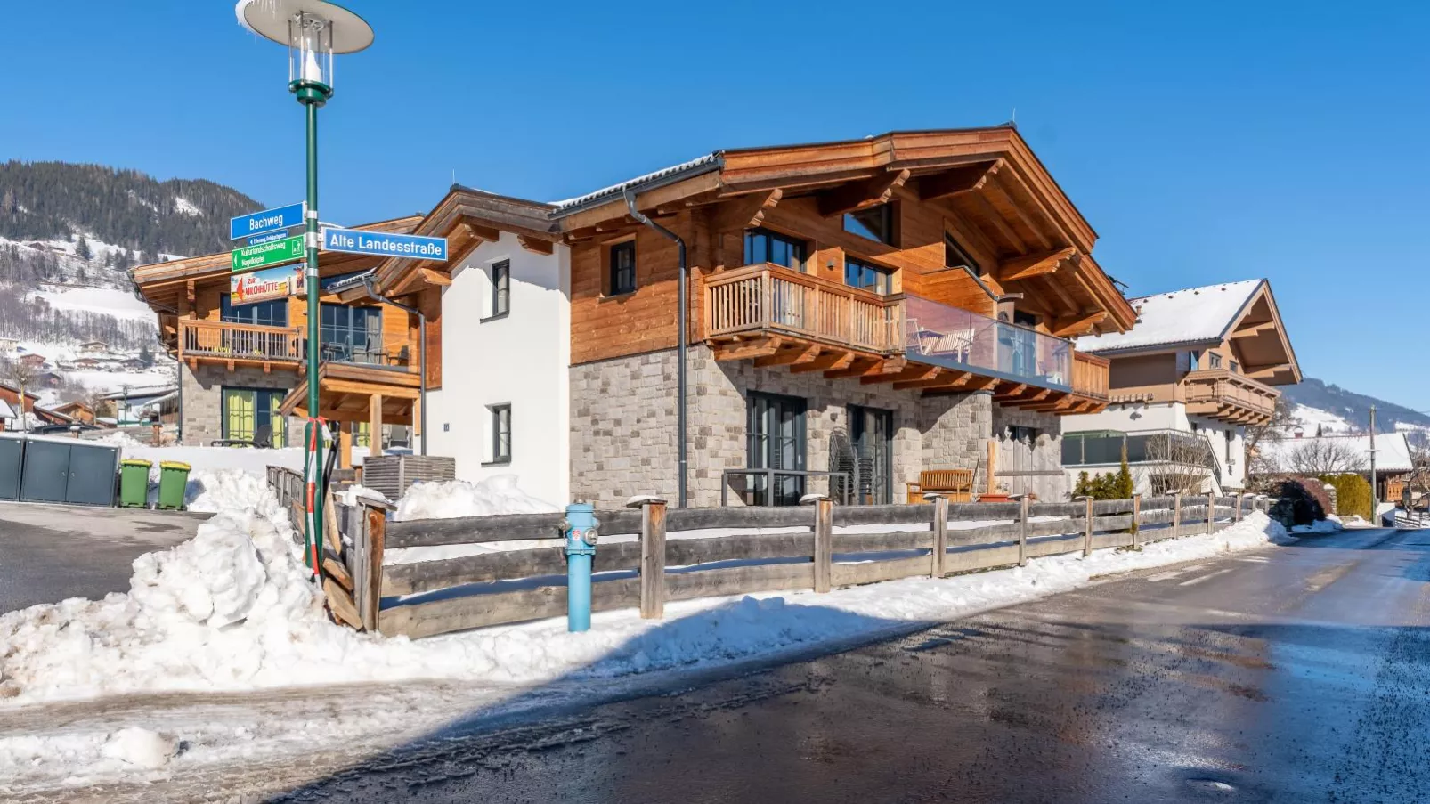Green Garden Lodge B1-Exterior winter