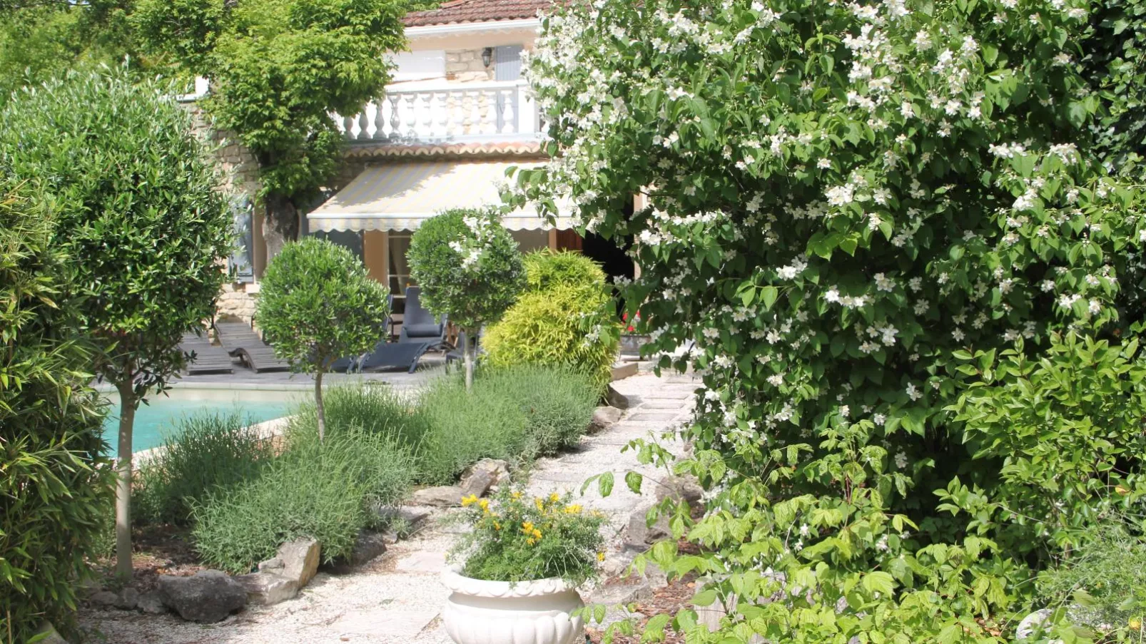 Villa Martinet-Gardens summer