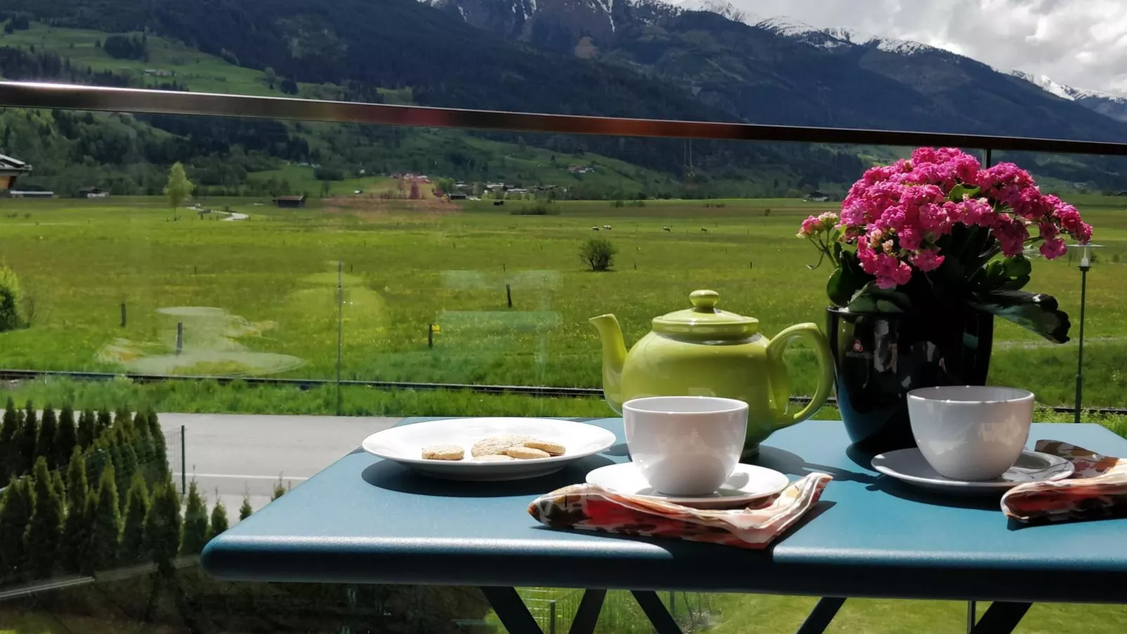BergbiberHAUS L-Terrace balcony