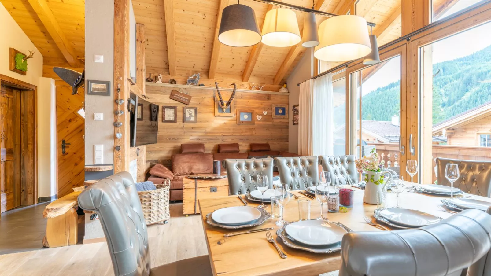 Maier Alm-Dining room