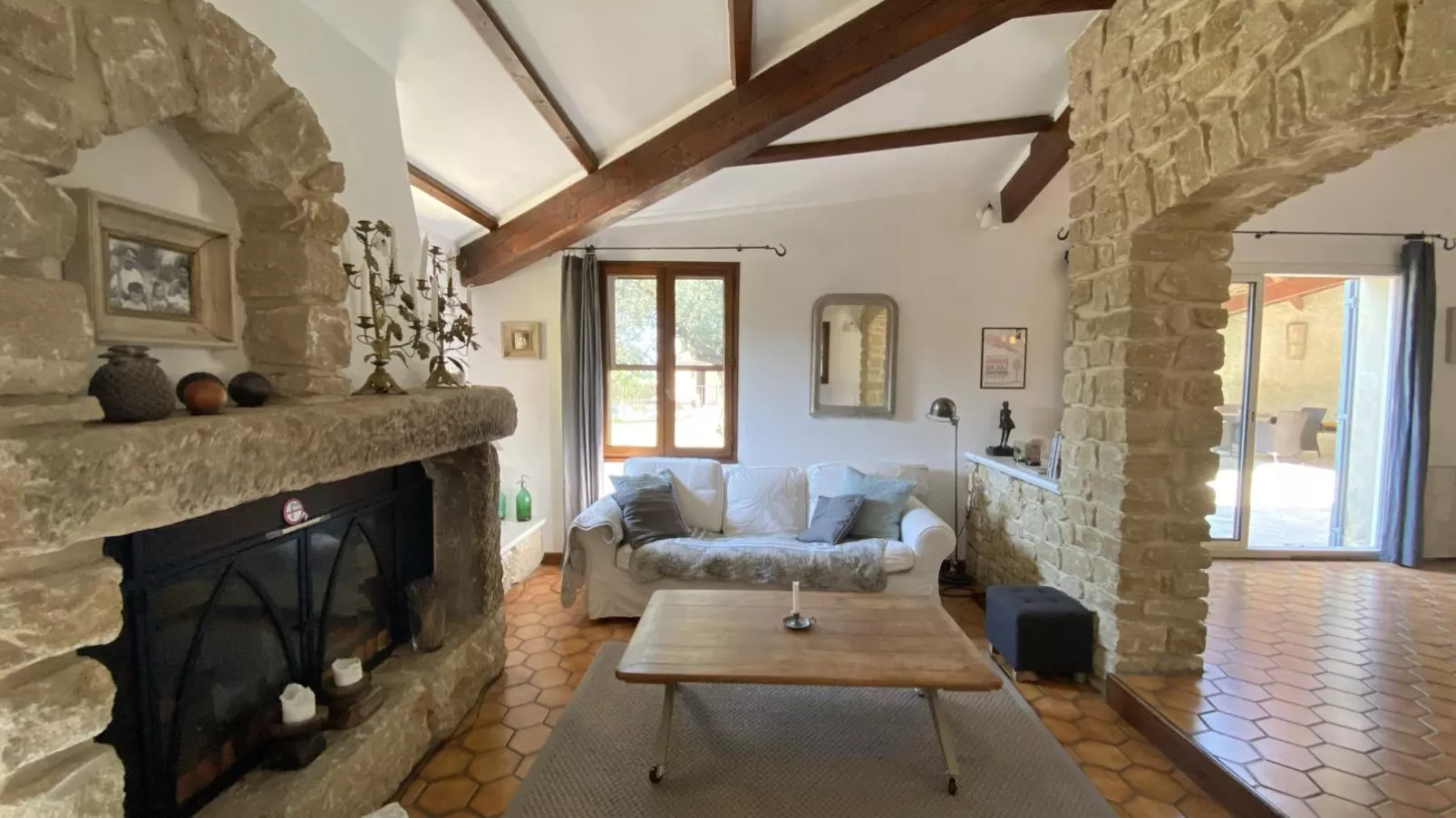 Le Mas Romarin-Living room