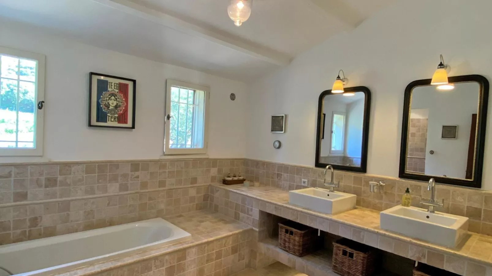Le Mas Romarin-Bathroom