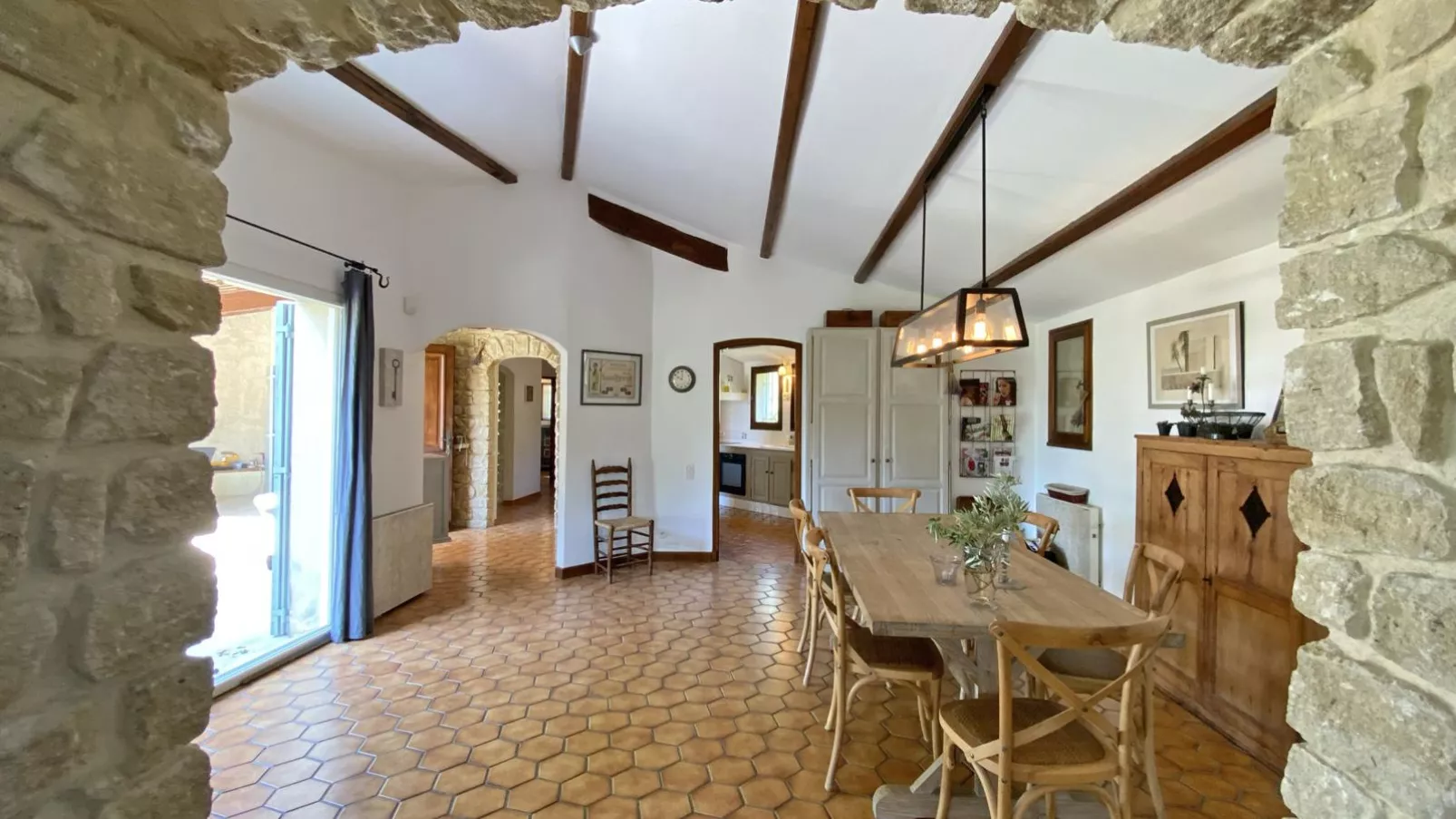 Le Mas Romarin-Dining room