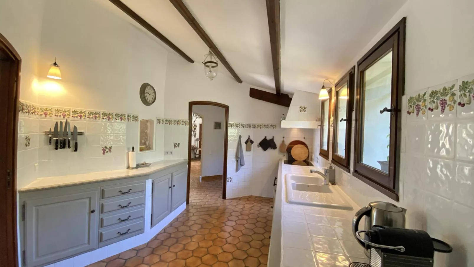 Le Mas Romarin-Kitchen
