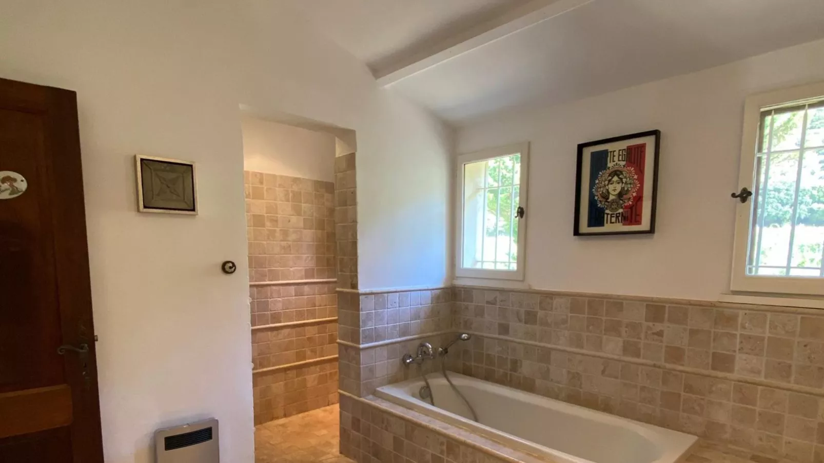 Le Mas Romarin-Bathroom