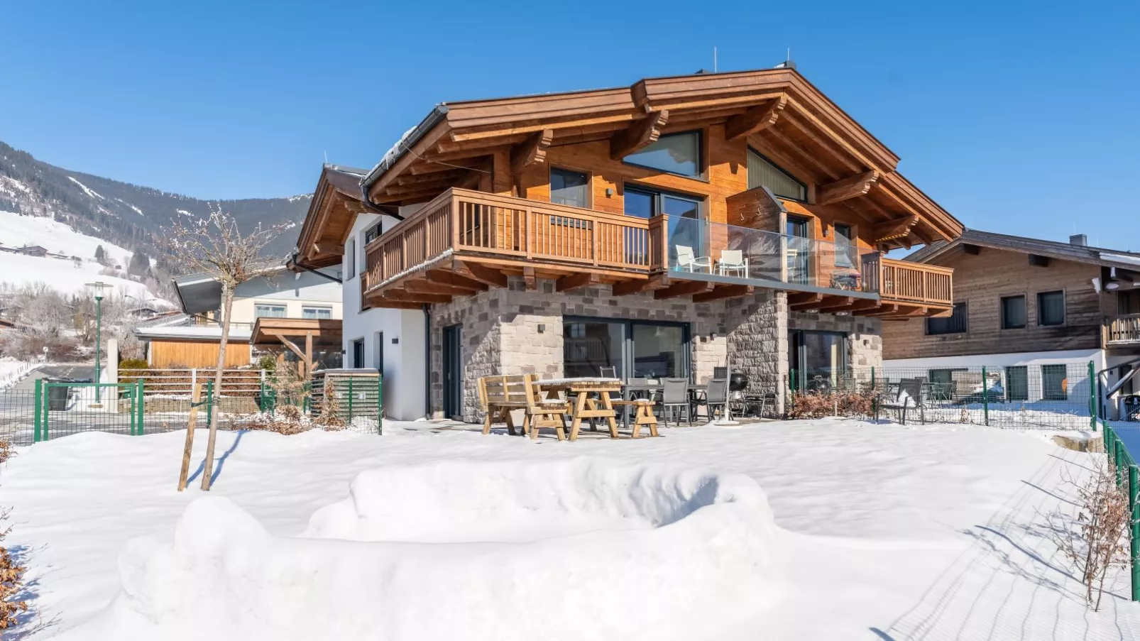 Tauern Lodge L-Exterior winter