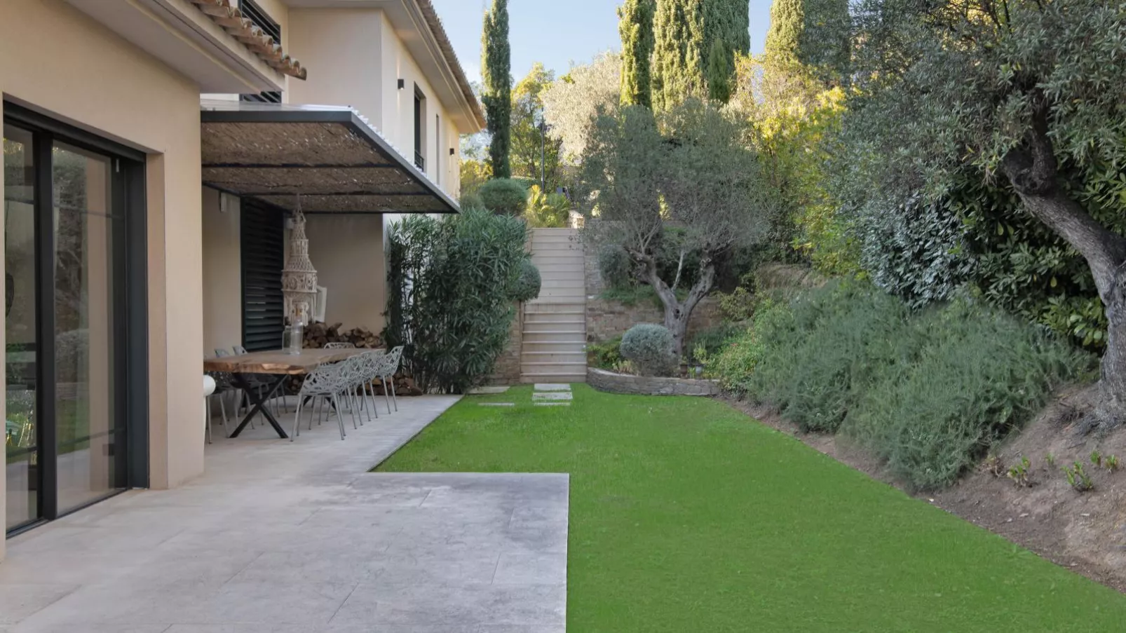 Villa Ghislaine-Gardens summer
