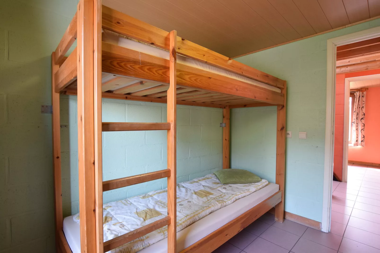 Dans les Champs-Bedroom