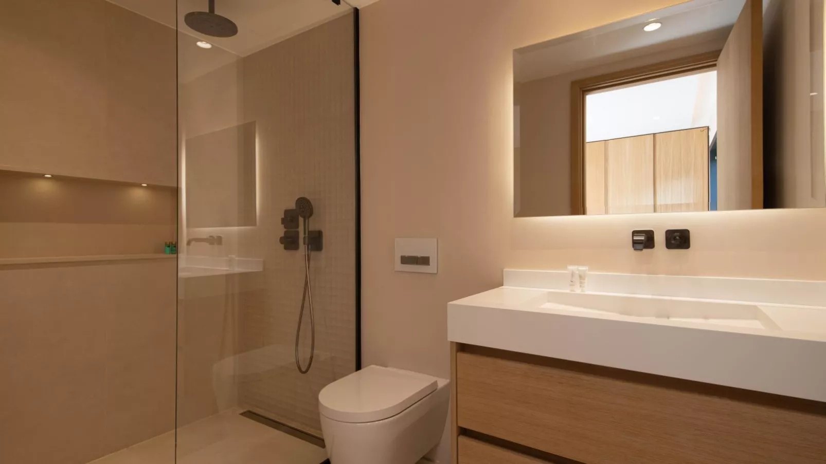 Villa Ghislaine-Bathroom