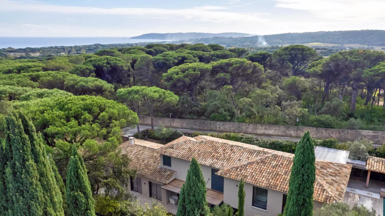 Villa Ghislaine-Exterior summer