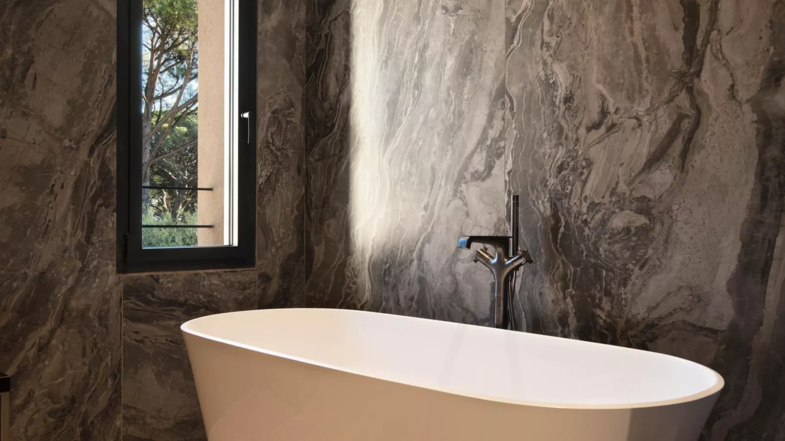 Villa Ghislaine-Bathroom