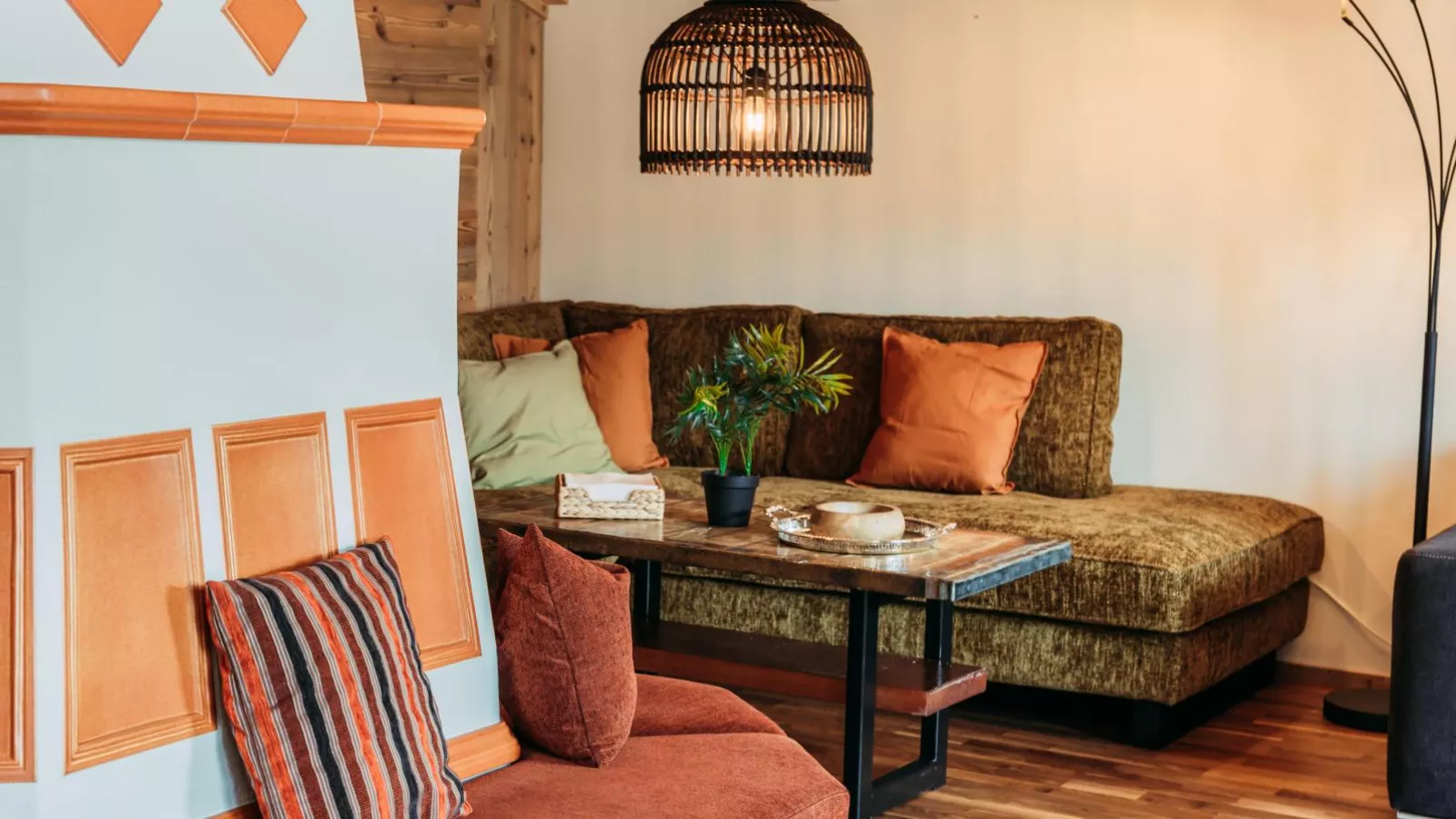 Golden Geier-Living room