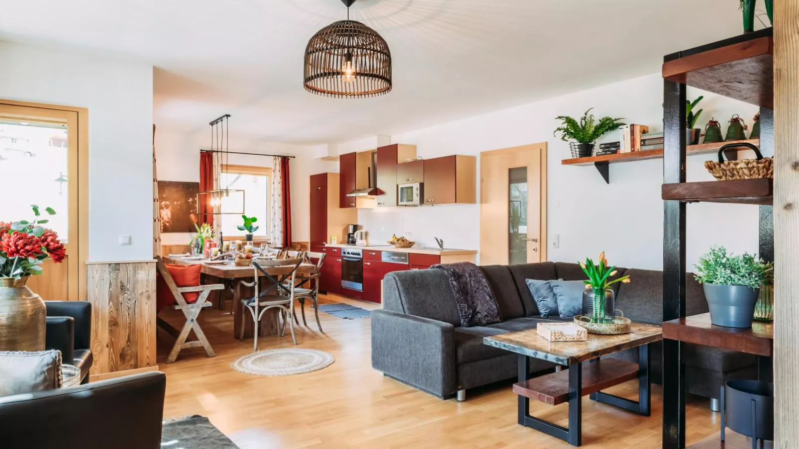 Golden Geier-Living room