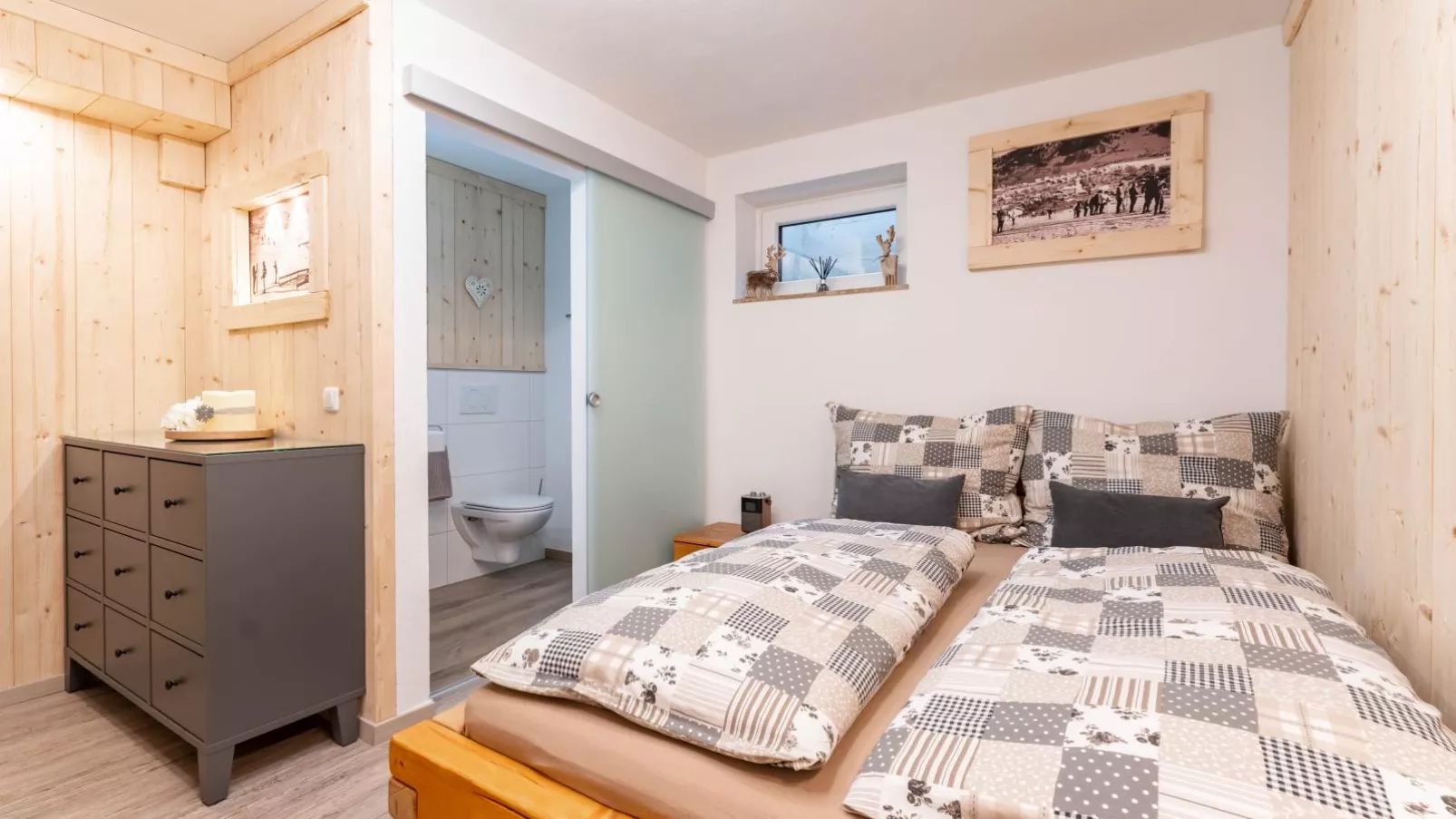 Maiskogelblick-Bedroom