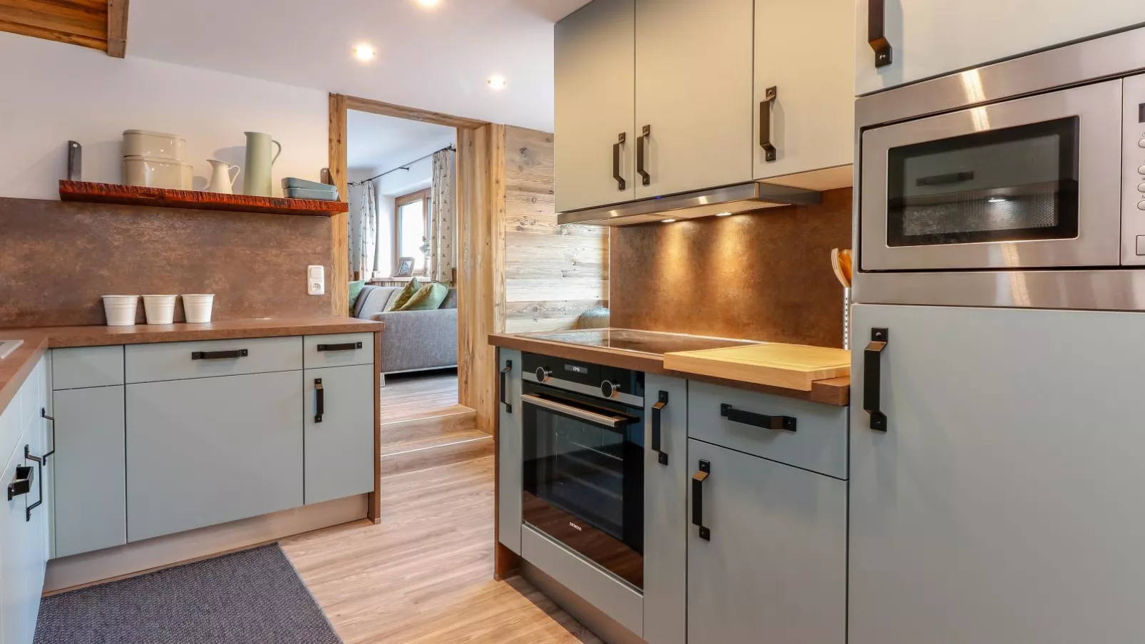 Golden Hirsch-Kitchen