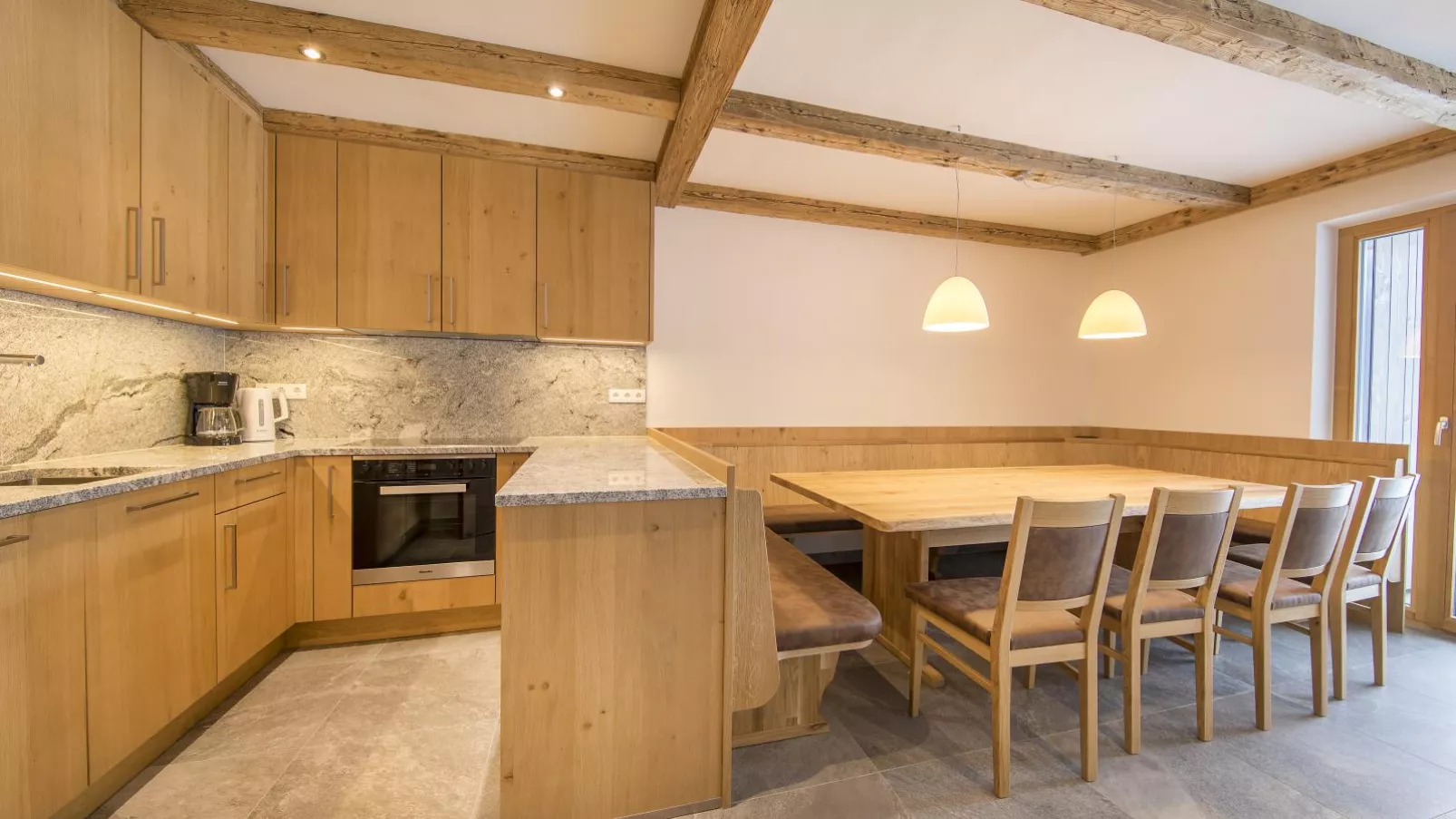 Tauern Juwel Top 6-Kitchen