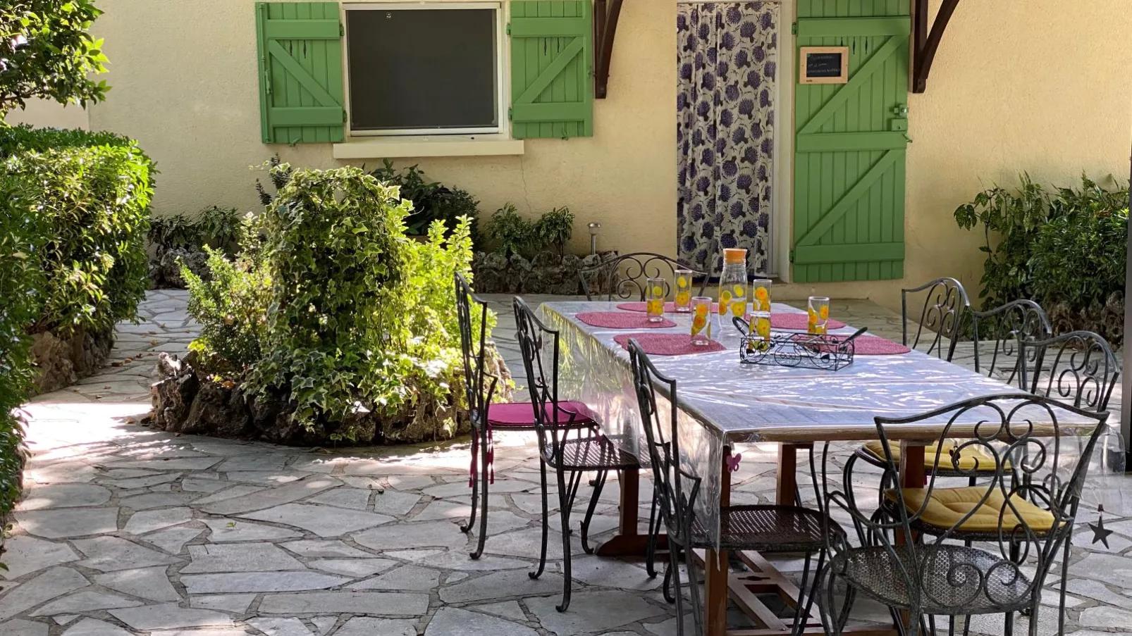 La Louzie-Terrace balcony
