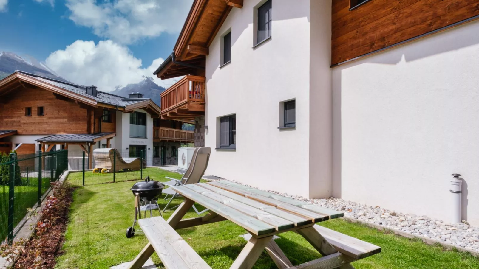 BergbiberHAUS Top B-Gardens summer