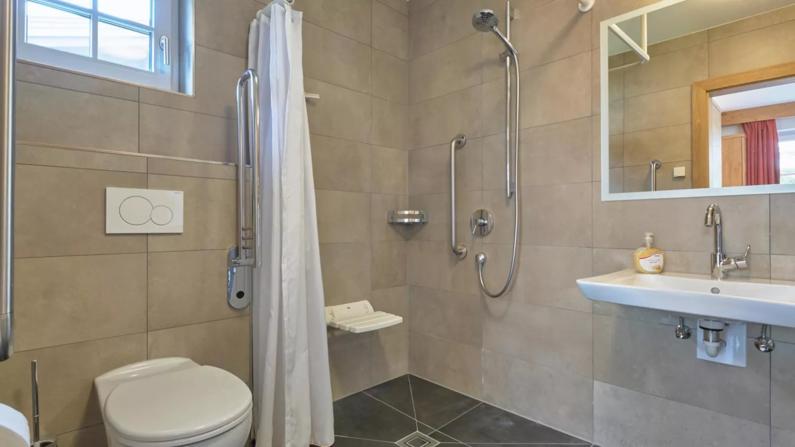 BergbiberHAUS Top A-Bathroom