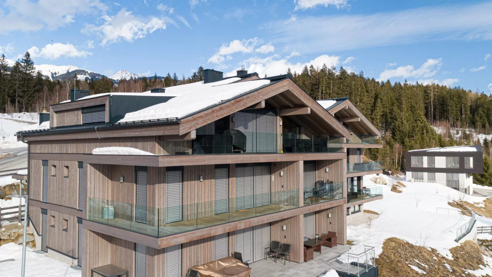 Tauern Juwel Top 8-Exterior winter