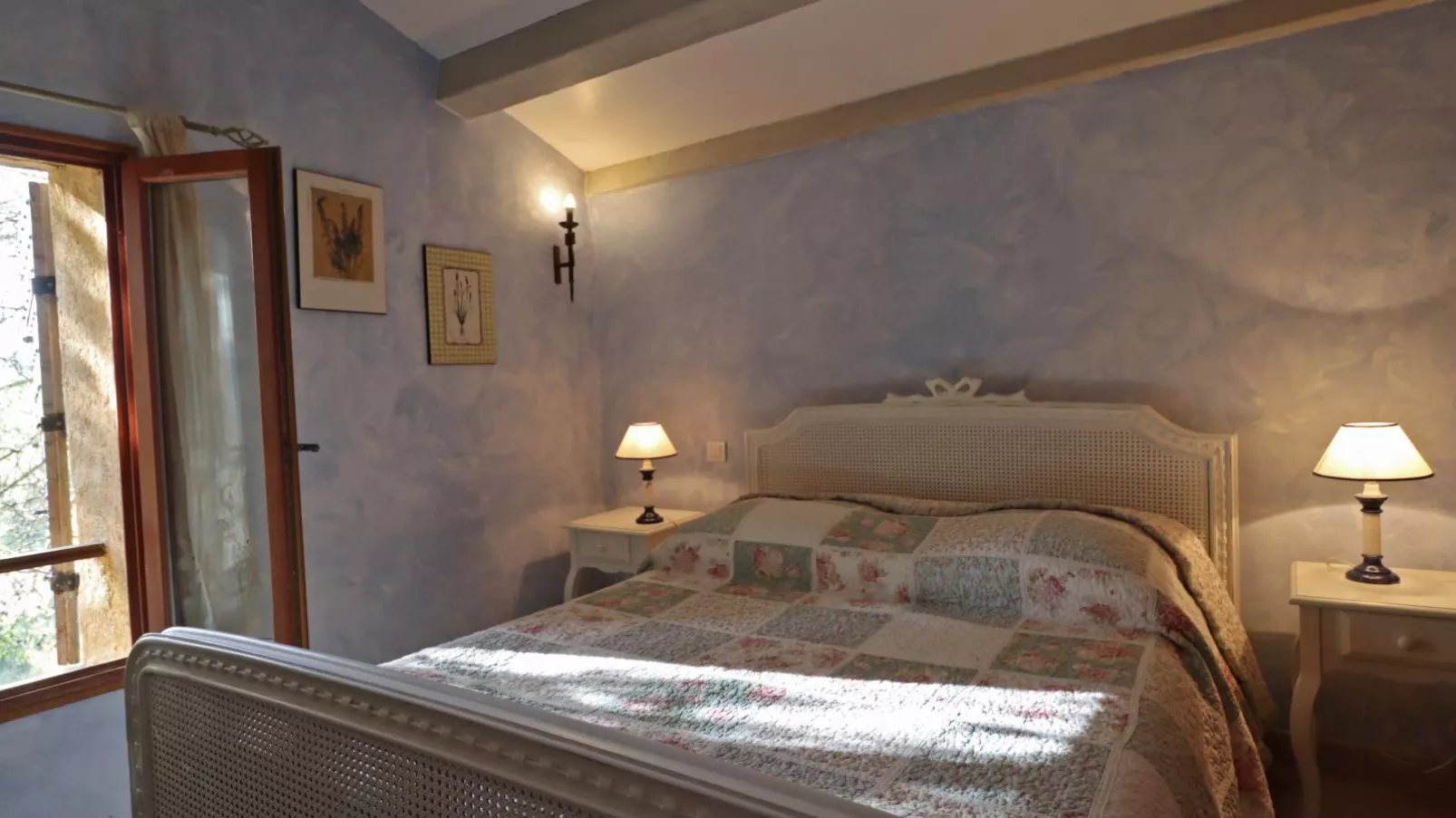 Orchidée-Bedroom