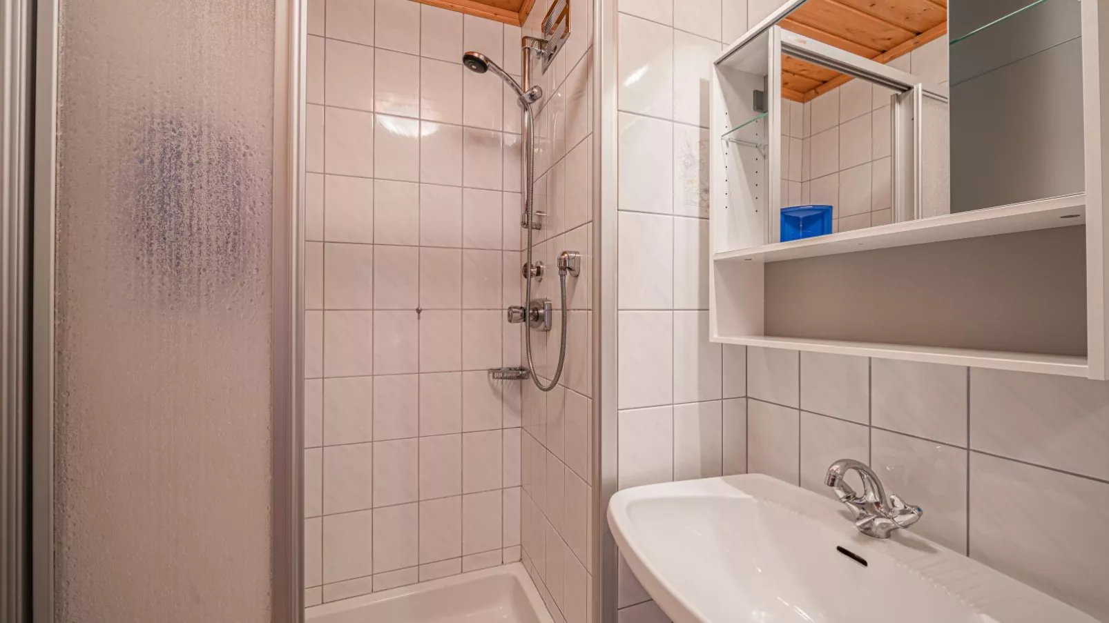 Haus-Verena-Bathroom