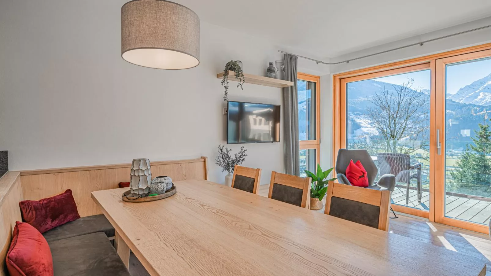 Tauern Juwel Top 8-Dining room