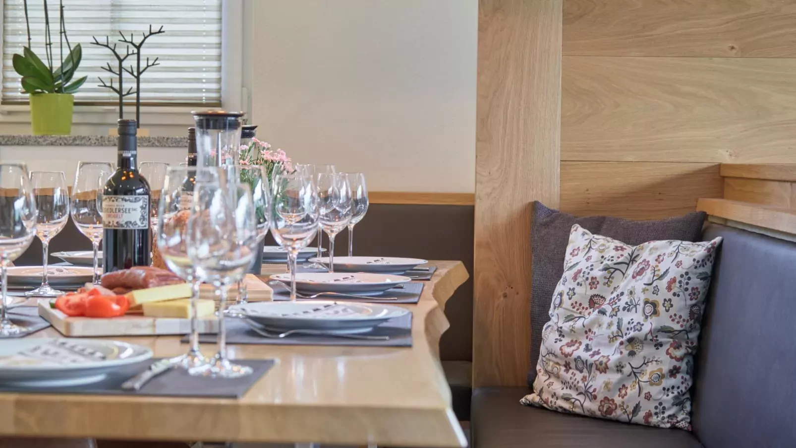 BergbiberHAUS XL-Dining room