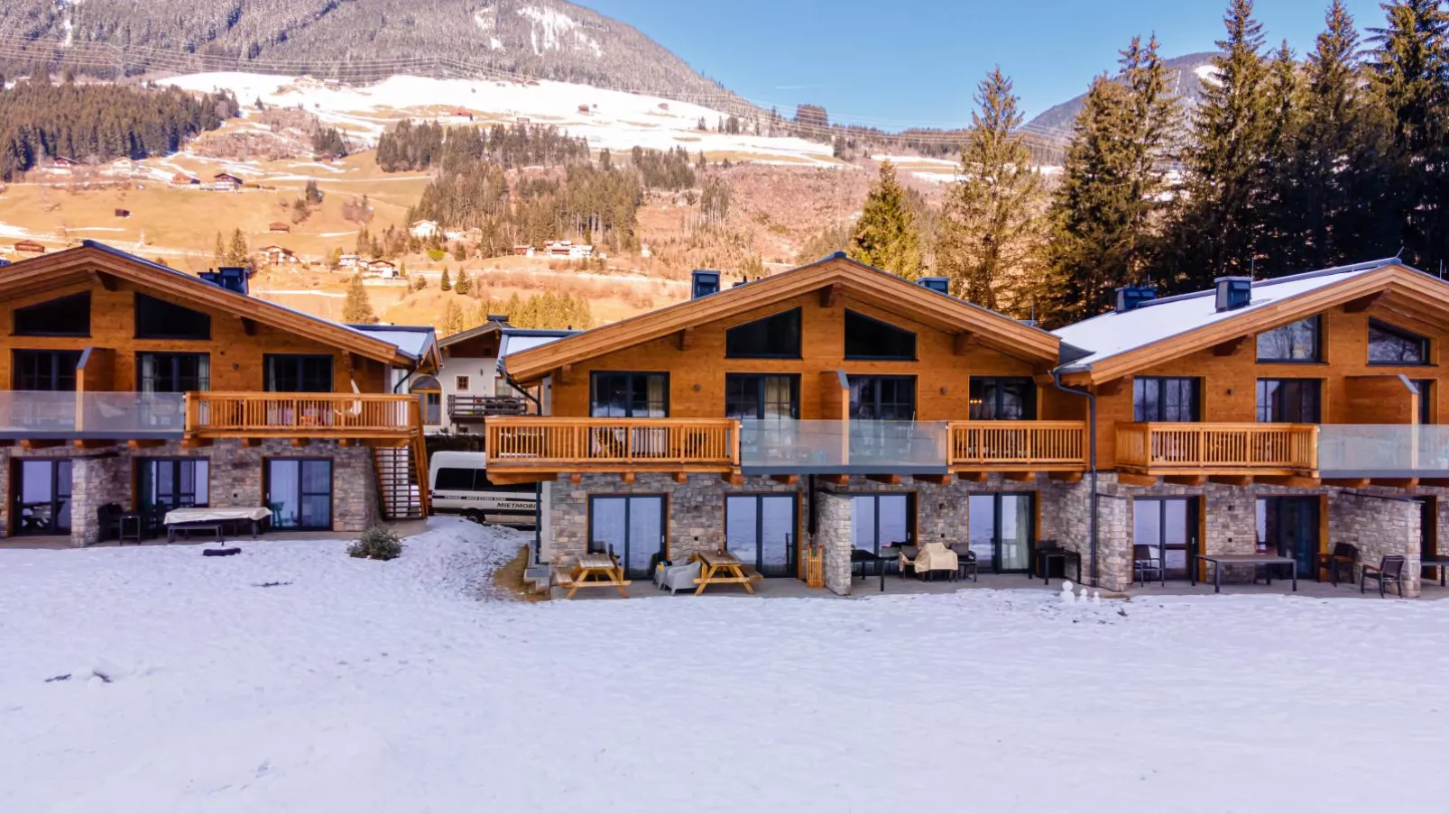 FIIF Pinzgau-Exterior winter