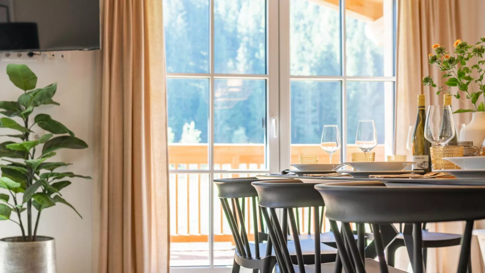 FIIF Pinzgau-Dining room