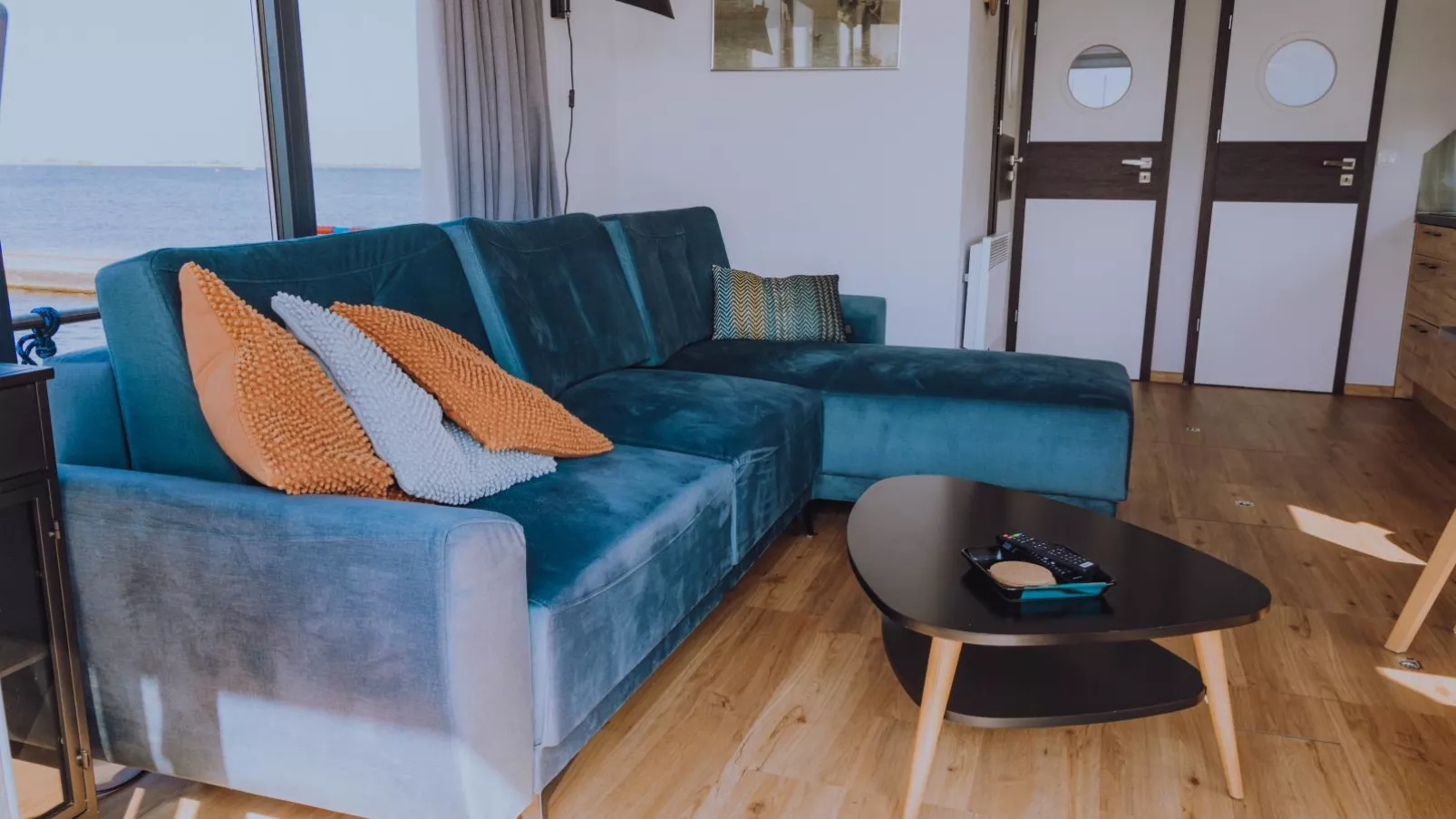 Tiny Houseboat De Woudaap - I-Living room