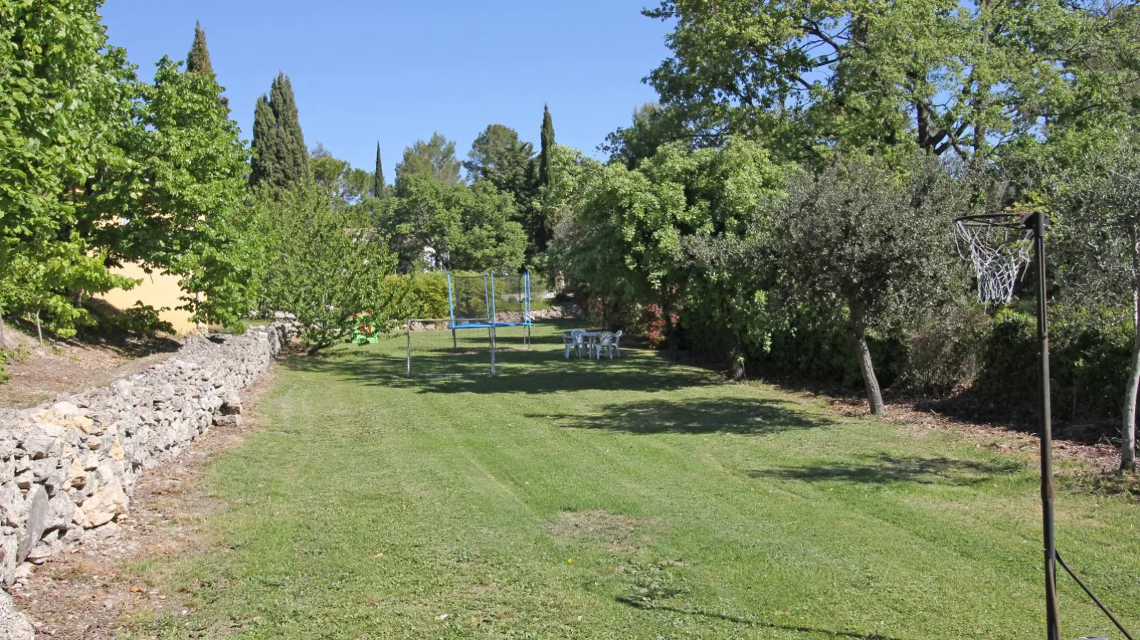 Loustalet Plus-Gardens summer