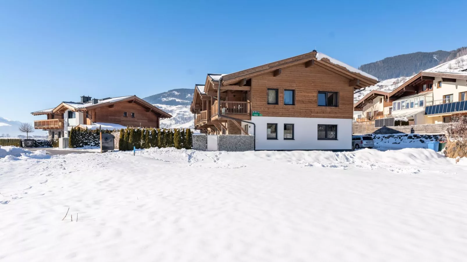 BergbiberLODGE L-Exterior winter