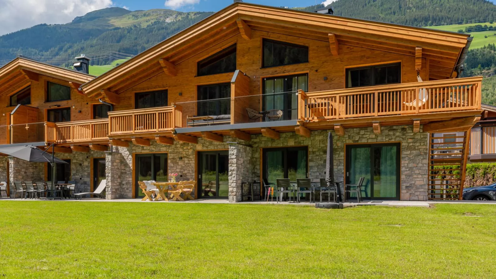 Almrausch-Exterior summer