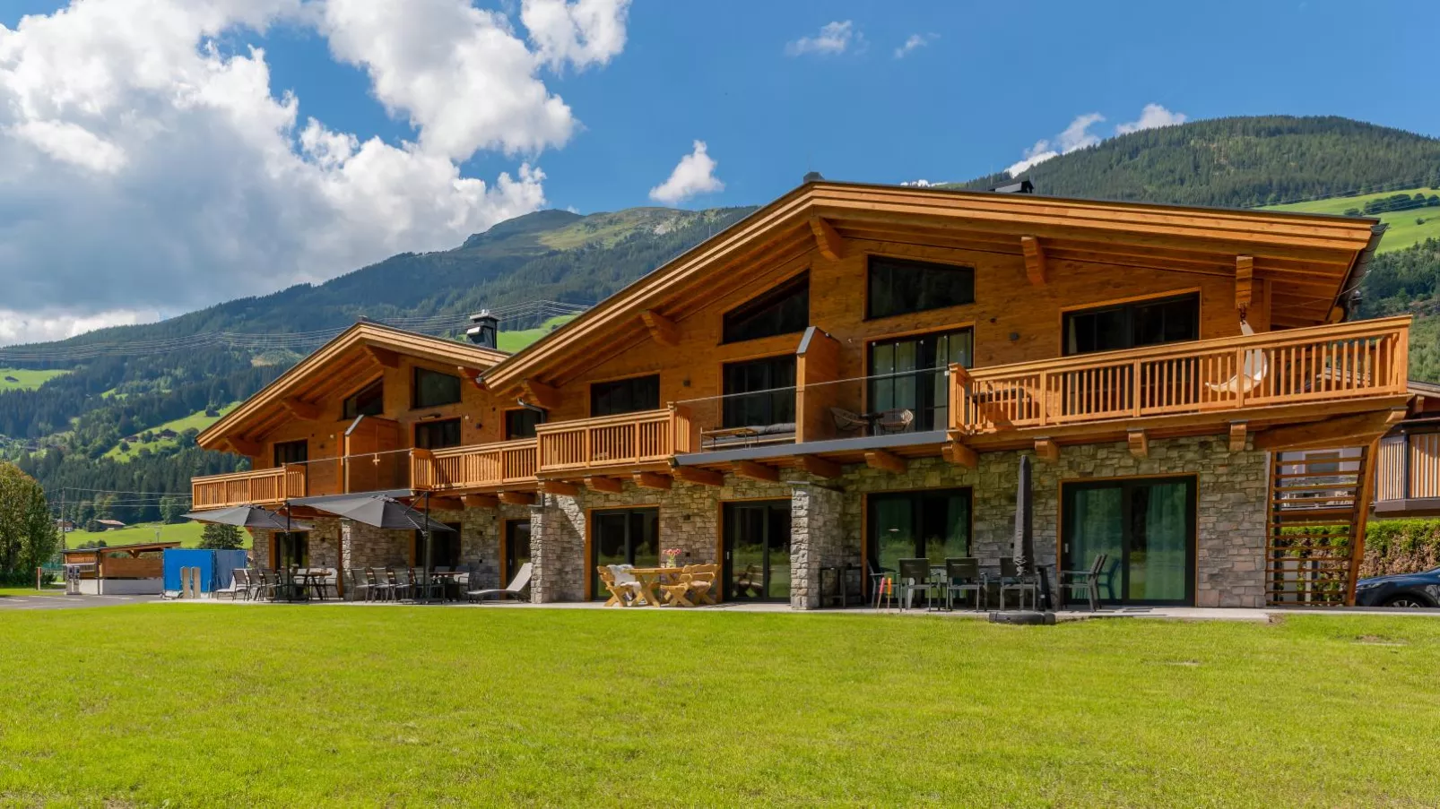 Almrausch-Exterior summer