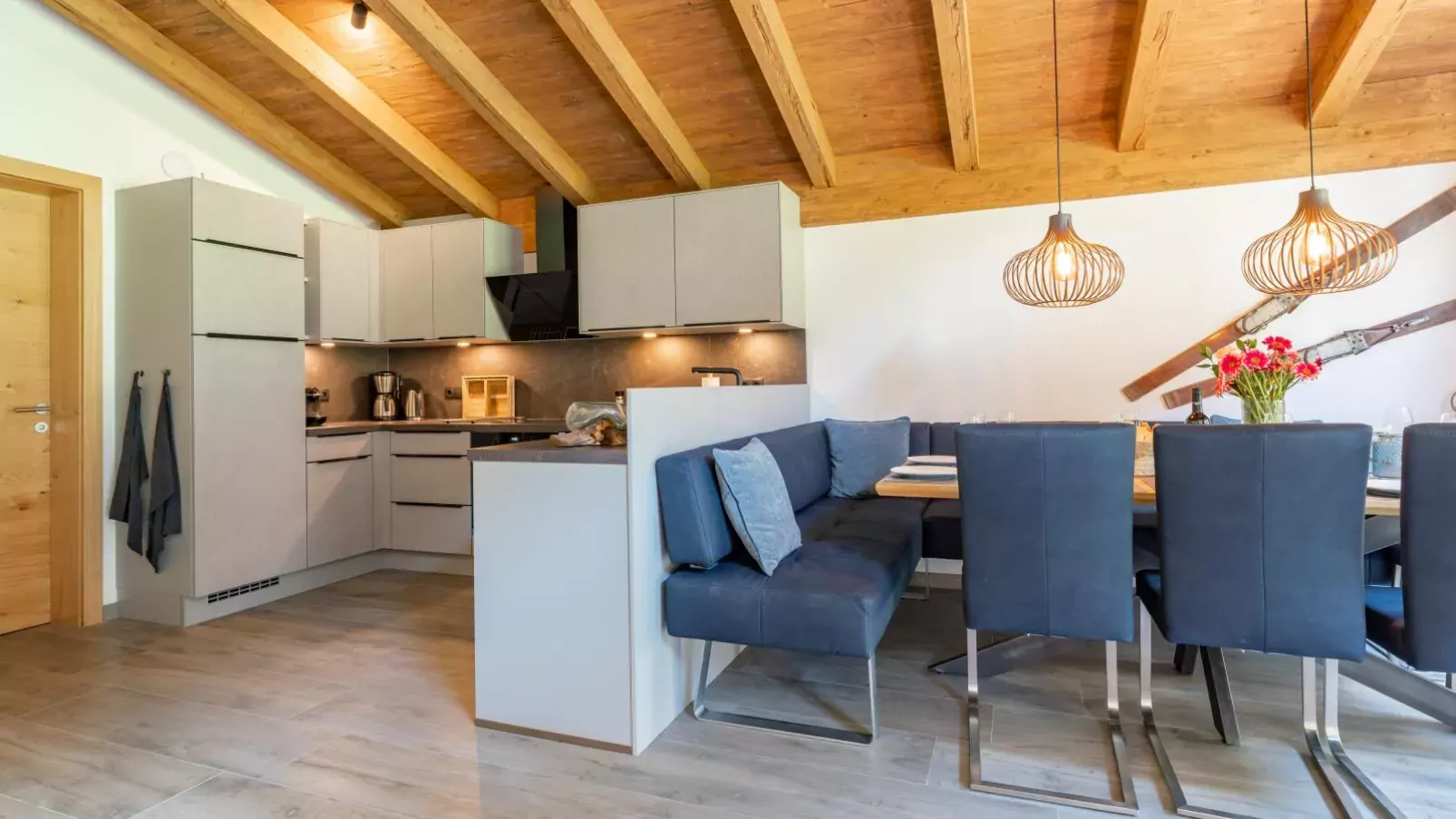 Pinzgau Lodge 2D-Dining room