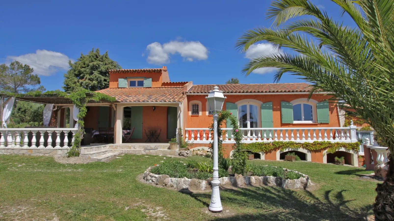 Villa Nycou-Jardin d'été