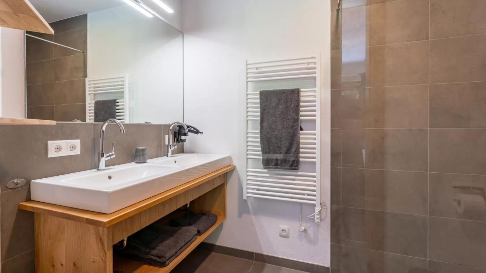 Pinzgau Lodge 2D-Bathroom