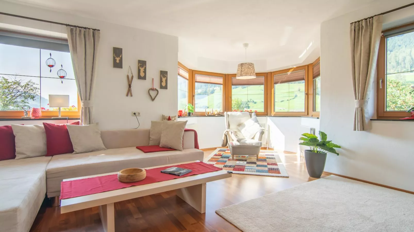 Haus Kienast-Living room