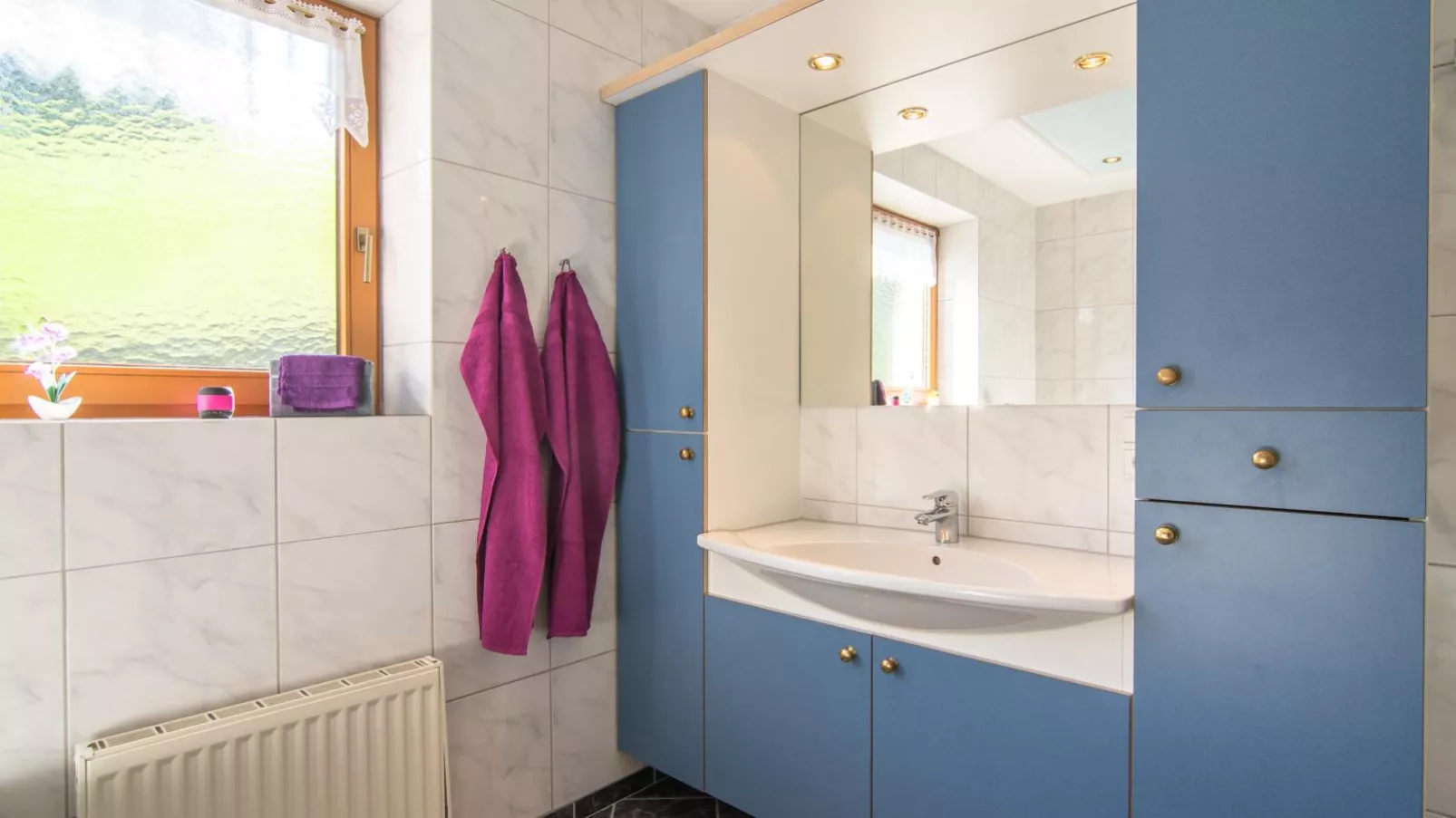 Haus Kienast-Bathroom