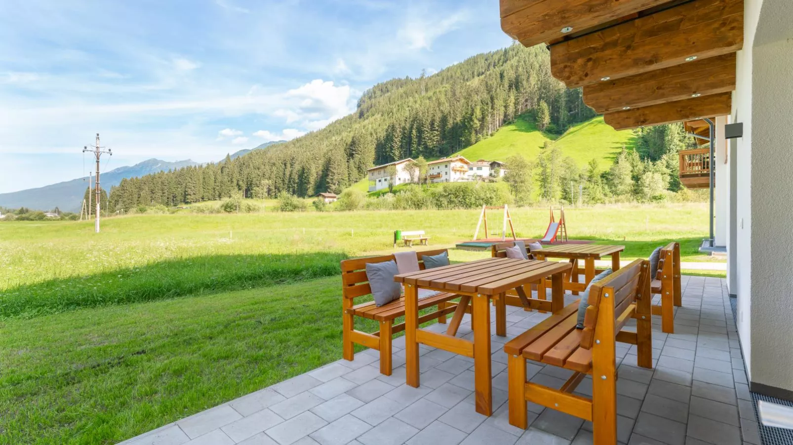 Chalet Joep-Terrace balcony