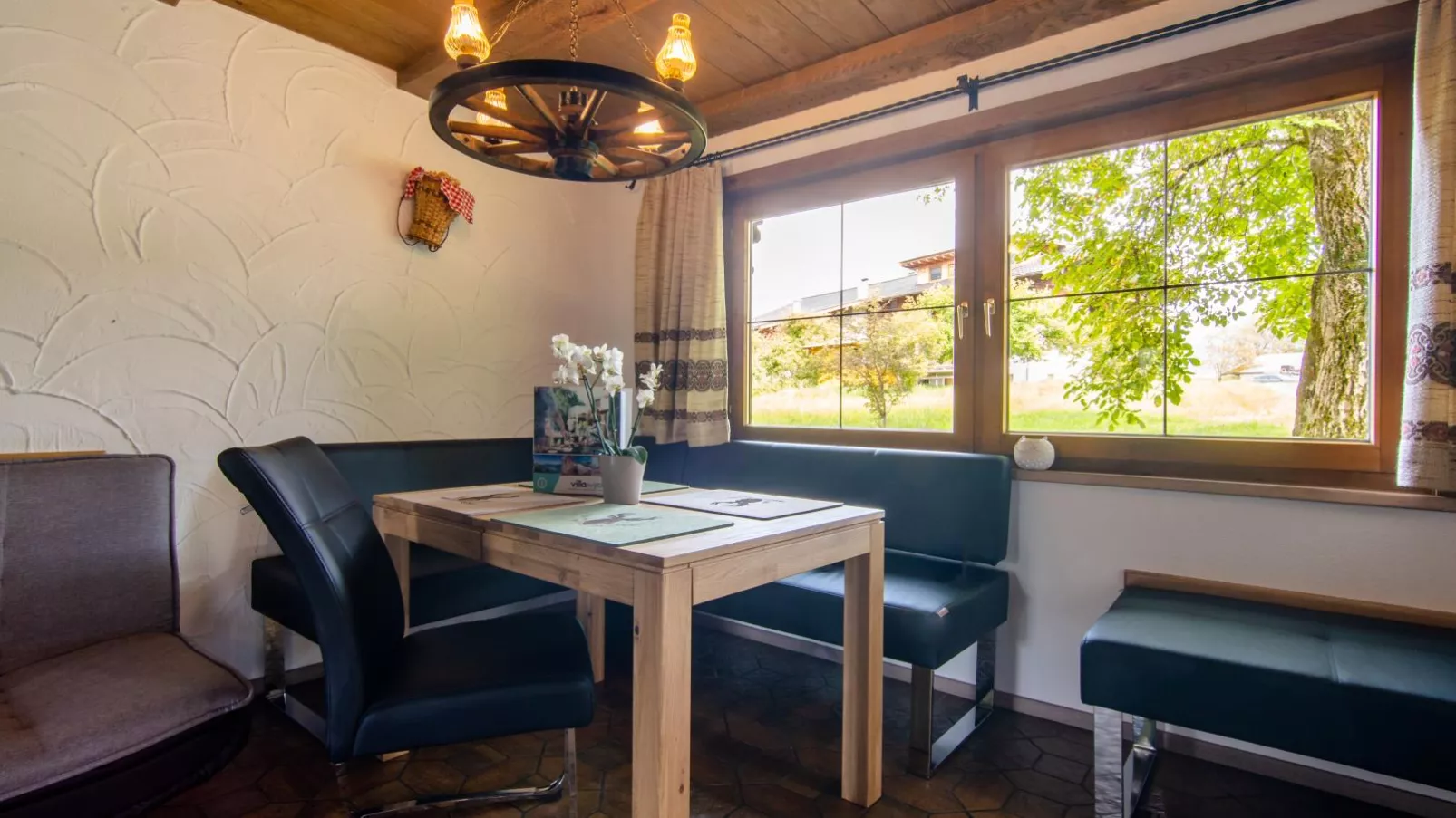 Chalet Rosa-Living room